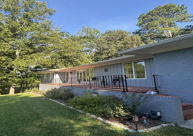 Photo 2 of Single family home for sale at 200 Dogwood Cir, La Fayette, GA 30728 | MLS# 1541957 | Listing updated on 2026-09-11