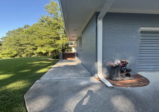 Photo 3 of Single family home for sale at 200 Dogwood Cir, La Fayette, GA 30728 | MLS# 1541957 | Listing updated on 2026-09-11