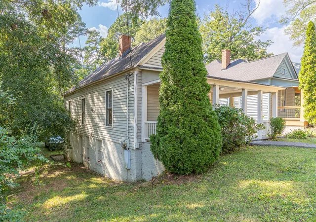 Photo 2 of Single family home for sale at 4905 Tennessee Ave, Chattanooga, TN 37409 | MLS# 1542156 | Listing updated on 2026-09-05