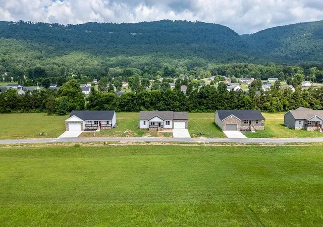Photo 3 of Single family home for sale at 108 Galloway Airport Rd, Dunlap, TN 37327 | MLS# 1541926 | Listing updated on 2026-09-24