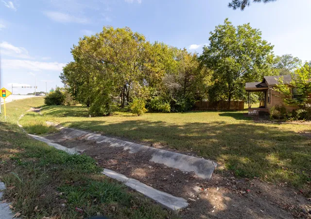 Photo 2 of Single family home for sale at 5945 Shaw Ave, Chattanooga, TN 37421 | MLS# 1541952 | Listing updated on 2026-09-08