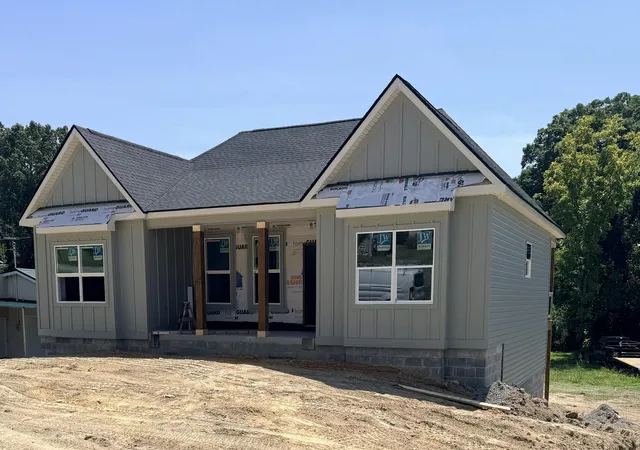 Photo 1 of Single family home for sale at 211 Alabama Ave, Rossville, GA 30741 | MLS# 1541933 | Listing updated on 2026-09-30