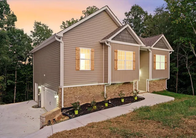 Photo 2 of Single family home for sale at 2041 Ashley Ln, Dalton, GA 30721 | MLS# 1541945 | Listing updated on 2026-09-11