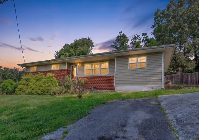 Photo 4 of Single family home for sale at 944 Hurtt Rd, Chickamauga, GA 30707 | MLS# 1541953 | Listing updated on 2026-10-21