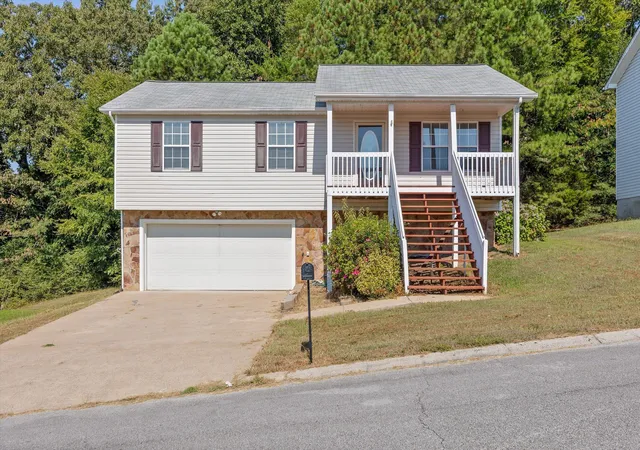 Photo 1 of Single family home for sale at 4421 Kayla Cir, Chattanooga, TN 37406 | MLS# 1541986 | Listing updated on 2026-09-03