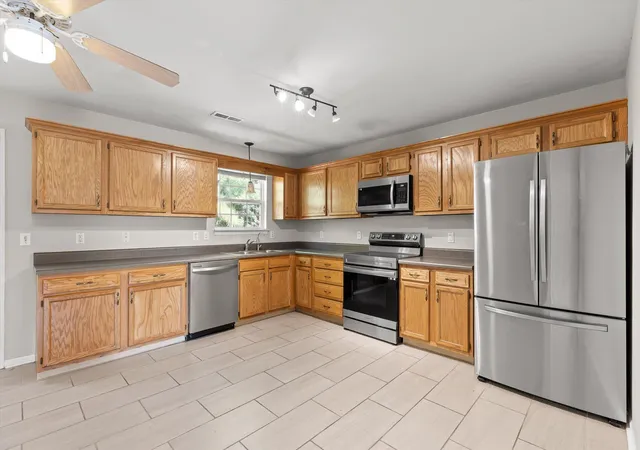 Photo 4 of Sale Pending at 4421 Kayla Cir, Chattanooga, TN 37406 | MLS# 1541986 | Listing updated on 2026-10-13