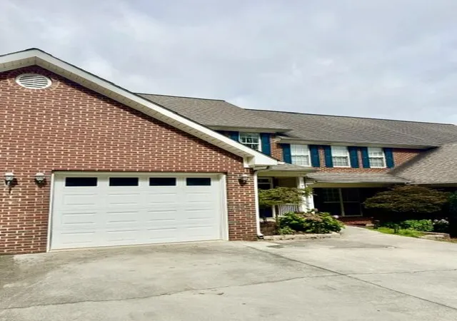 Photo 2 of Condo for sale at 1506 Summer Gate Way #7, Dalton, GA 30720 | MLS# 1541966 | Listing updated on 2026-09-02