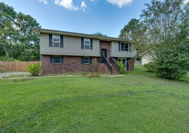 Photo 2 of Single family home for sale at 345 Diamond Cir, La Fayette, GA 30728 | MLS# 1542039 | Listing updated on 2026-09-23