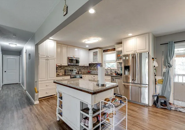 Photo 3 of Single family home for sale at 345 Diamond Cir, La Fayette, GA 30728 | MLS# 1542039 | Listing updated on 2026-09-23