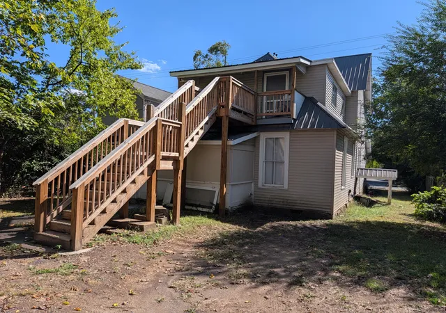 Photo 3 of Multi family home for sale at 407 Colville St, Chattanooga, TN 37405 | MLS# 1544194 | Listing updated on 2026-10-07