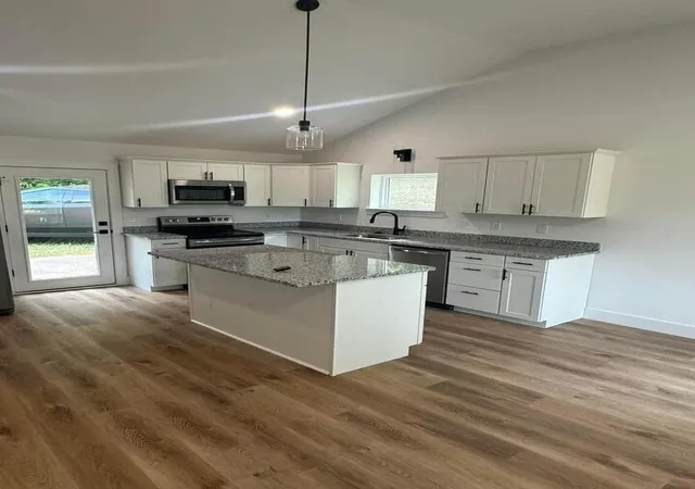 Photo 3 of Sale Pending at 6834 Beulah Dr, Chattanooga, TN 37412 | MLS# 1541987 | Listing updated on 2026-09-09