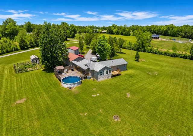 Photo 3 of Single family home for sale at 379 Turner Rd, Crossville, TN 38555 | MLS# 1541989 | Listing updated on 2026-09-28