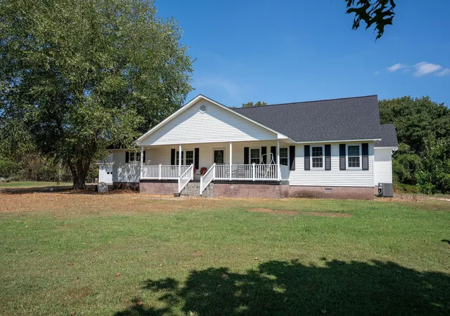 Photo 1 of Single family home for sale at 2045 County Rd 414, Flat Rock, AL 35966 | MLS# 1542606 | Listing updated on 2026-10-05