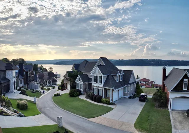 Photo 3 of Single family home for sale at 4519 Sailmaker Cir, Chattanooga, TN 37416 | MLS# 1542126 | Listing updated on 2026-09-11