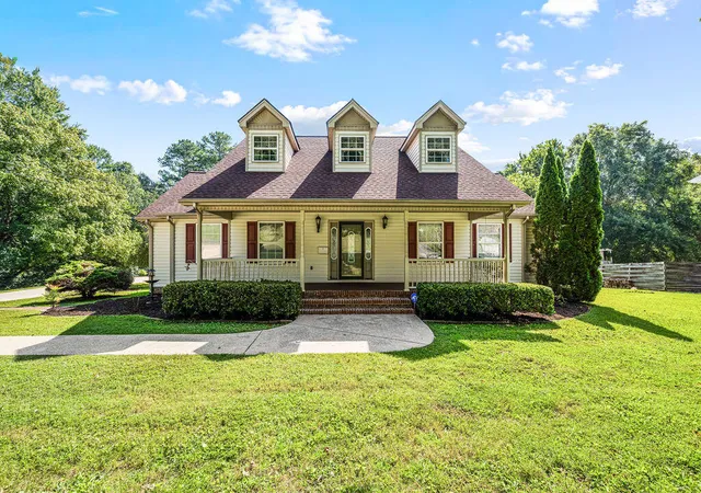 Photo 2 of Single family home for sale at 221 Dailey Hl Cir, Ringgold, GA 30736 | MLS# 1542096 | Listing updated on 2026-09-03