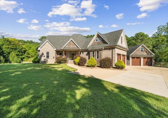 Photo 1 of Single family home for sale at 417 Davis Ridge Rd, Ringgold, GA 30736 | MLS# 1542112 | Listing updated on 2026-09-04