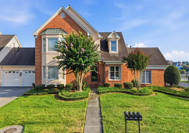 Single family home for sale at 1525 Heritage Landing Dr, Chattanooga, TN 37405 | MLS# 1542173