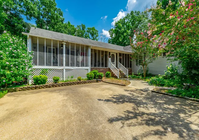Photo 3 of Single family home for sale at 7636 Ooltewah Georgetown Rd, Ooltewah, TN 37363 | MLS# 1542037 | Listing updated on 2026-09-03