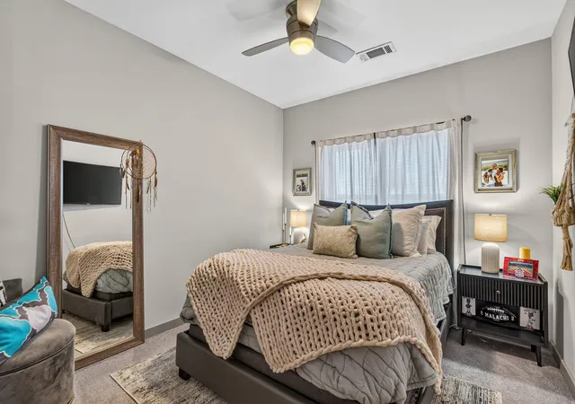 Listing Photo 5 - Condo for sale in building located at 782 Riverfront Pkwy, Chattanooga, TN 37402 - Unit #318