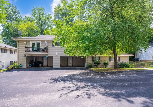 Photo 2 of Sale Pending at 3857 S Quail Ln, Chattanooga, TN 37415 | MLS# 1542113 | Listing updated on 2026-09-09