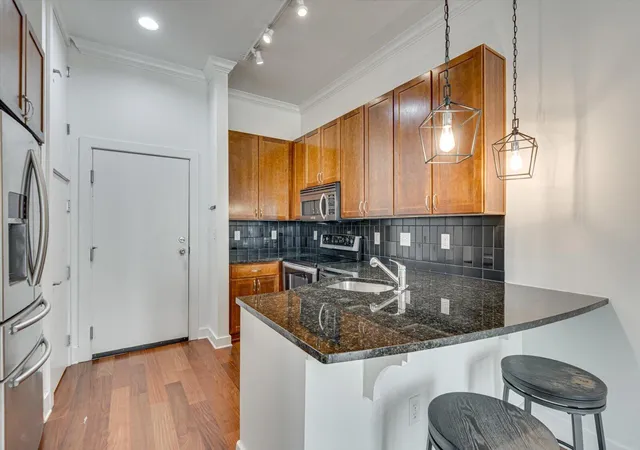 Photo 2 of Condo for sale at 129 Walnut St #Unit 212, Chattanooga, TN 37403 | MLS# 1542180 | Listing updated on 2026-09-09