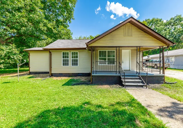 Photo 2 of Single family home for sale at 709 Foster Ml Dr, La Fayette, GA 30728 | MLS# 1542175 | Listing updated on 2026-09-30