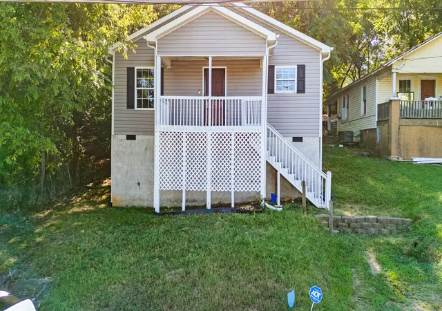 Single family home for sale at 4006 13th Avenue, Chattanooga, TN 37407 | MLS# 1542596