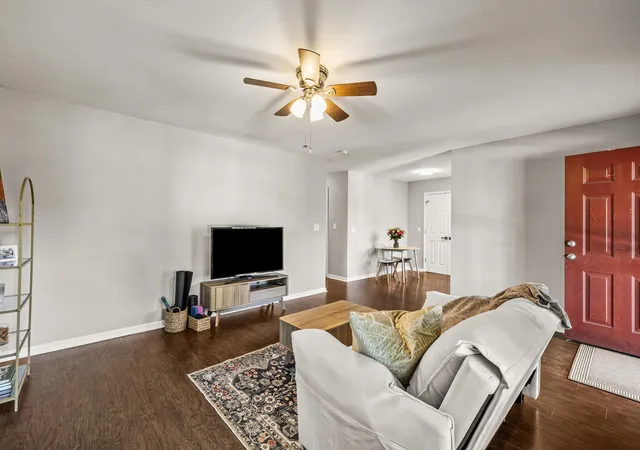 Photo 3 of Single family home for sale at 4006 13th Avenue, Chattanooga, TN 37407 | MLS# 1542596 | Listing updated on 2026-09-14