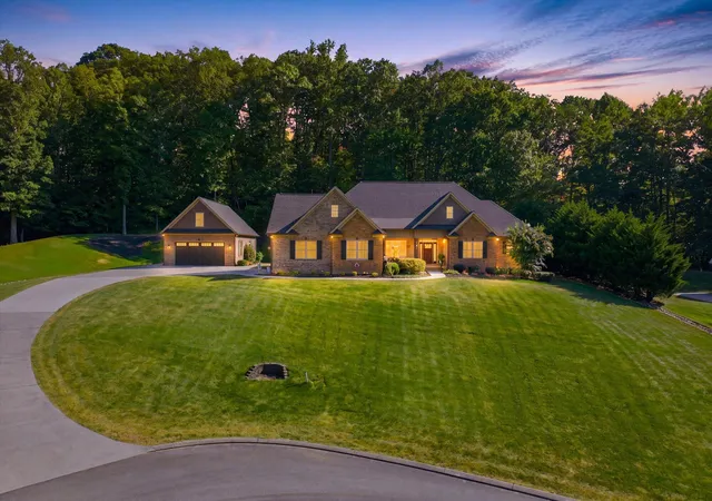 Photo 2 of Sale Pending at 190 County Rd 7005, Athens, TN 37303 | MLS# 1542176 | Listing updated on 2026-10-03