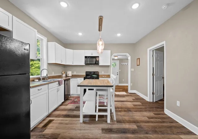 Photo 2 of Single family home for sale at 1021 N Main St, Whitwell, TN 37397 | MLS# 1542157 | Listing updated on 2026-09-11