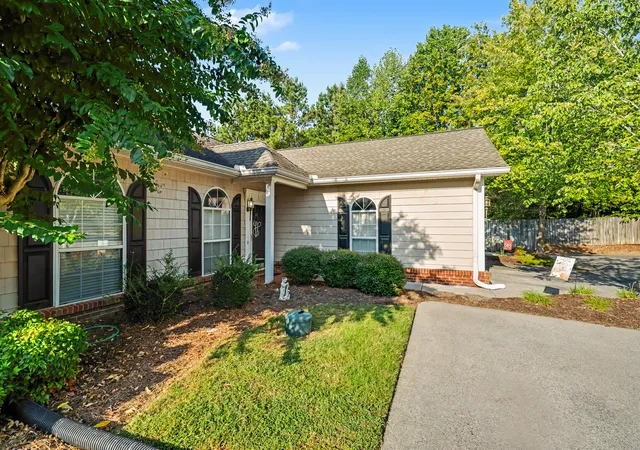 Photo 4 of Condo for sale at 901 W Summit Dr #11, Dalton, GA 30721 | MLS# 1542224 | Listing updated on 2026-09-04