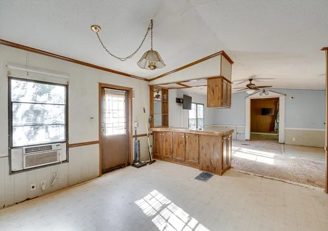 Photo 3 of Single family home for sale at 245 School Ln, South Pittsburg, TN 37380 | MLS# 1542306 | Listing updated on 2026-09-06