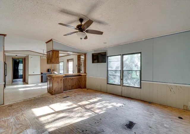 Photo 4 of Single family home for sale at 245 School Ln, South Pittsburg, TN 37380 | MLS# 1542306 | Listing updated on 2026-09-06
