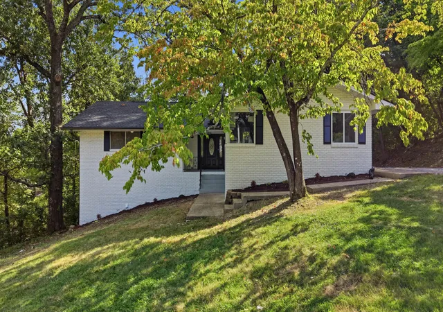 Single family home for sale at 410 Paragon Dr, Chattanooga, TN 37415 | MLS# 1542521