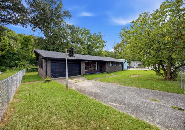 Photo 2 of Sale Pending at 1308 Shady Ln, Dalton, GA 30721 | MLS# 1542178 | Listing updated on 2026-09-14