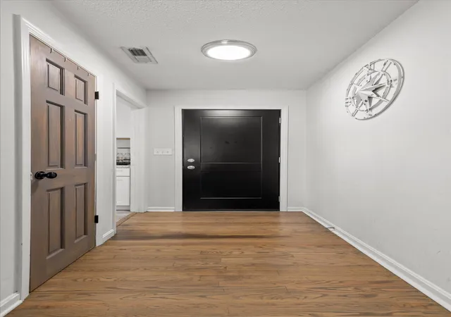 Photo 2 of Single family home for sale at 4655 Sable Dr, Chattanooga, TN 37416 | MLS# 1542197 | Listing updated on 2026-09-13