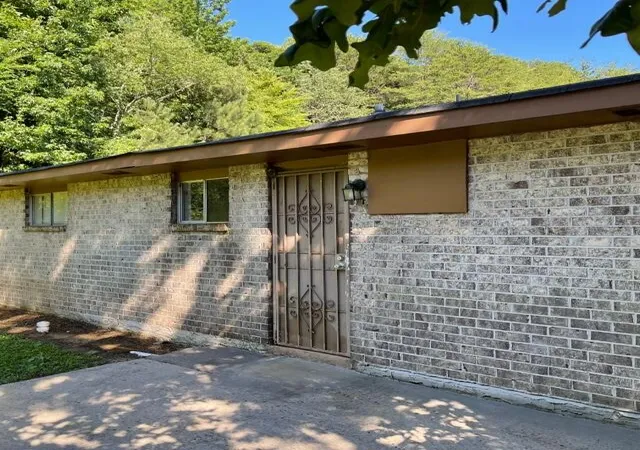 Photo 2 of Multi family home for sale at 5024 Brogden Trl, Chattanooga, TN 37416 | MLS# 1542206 | Listing updated on 2026-09-07