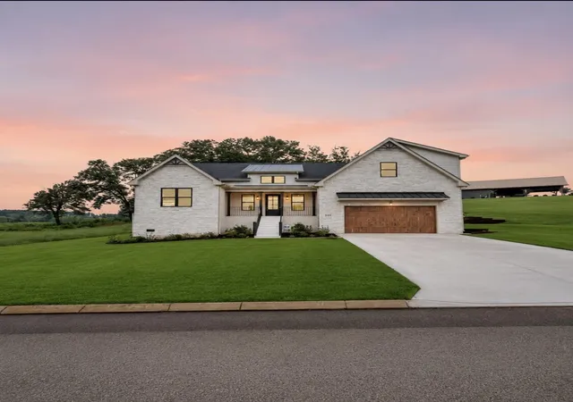 Photo 1 of Single family home for sale at 545 Clubhouse Dr, Jasper, TN 37347 | MLS# 1542220 | Listing updated on 2026-09-04