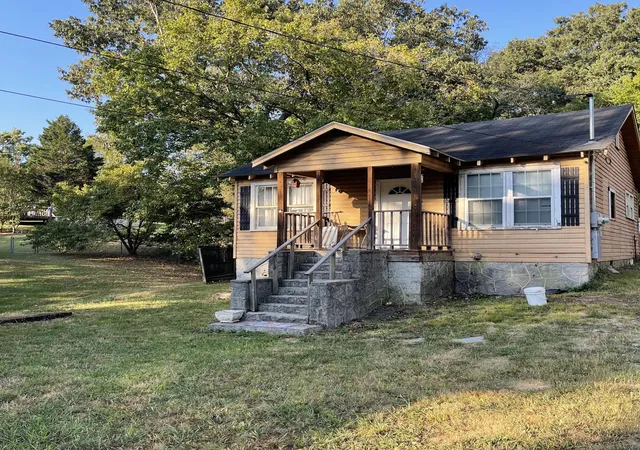Photo 1 of Sale Pending at 145 Chestnut St, Rossville, GA 30741 | MLS# 1542489 | Listing updated on 2026-10-11