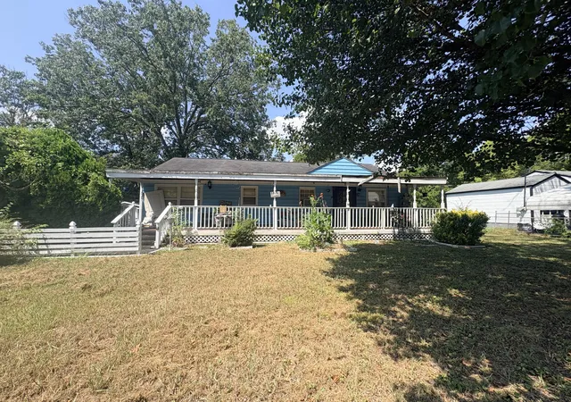 Photo 1 of Sale Pending at 1307 San Hsi Dr, Chattanooga, TN 37412 | MLS# 1542288 | Listing updated on 2026-09-11