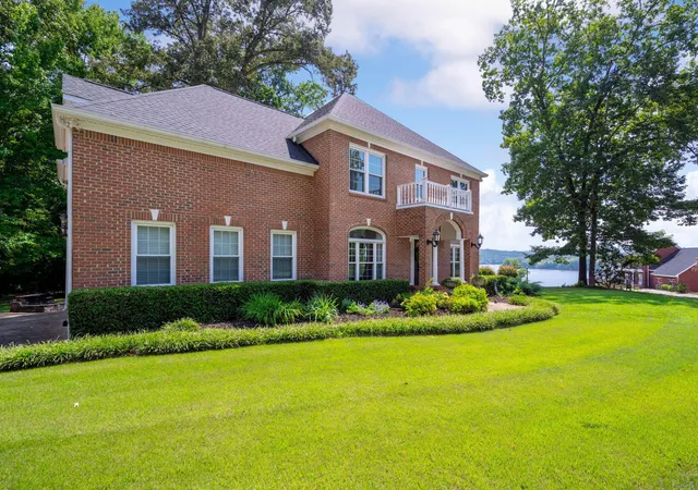 Photo 2 of Single family home for sale at 2521 Heron Cvs Ln, Soddy Daisy, TN 37379 | MLS# 1542353 | Listing updated on 2026-09-16