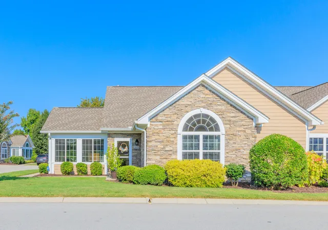 Photo 2 of Condo for sale at 2433 Baskette Way #2433, Chattanooga, TN 37421 | MLS# 1542330 | Listing updated on 2026-09-12