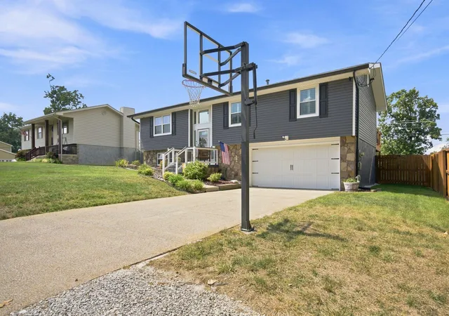 Photo 3 of Single family home for sale at 2825 Hidden Trl Ln, Chattanooga, TN 37421 | MLS# 1542539 | Listing updated on 2026-09-11