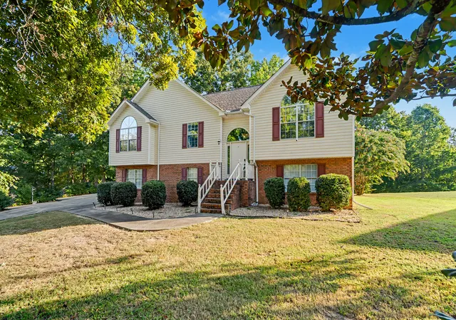 Photo 1 of Single family home for sale at 625 Mount View Dr, Tunnel Hill, GA 30755 | MLS# 1542338 | Listing updated on 2026-09-11
