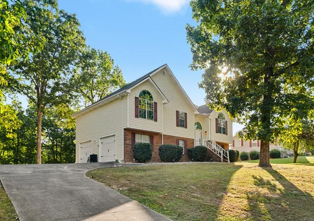 Photo 2 of Single family home for sale at 625 Mount View Dr, Tunnel Hill, GA 30755 | MLS# 1542338 | Listing updated on 2026-09-11