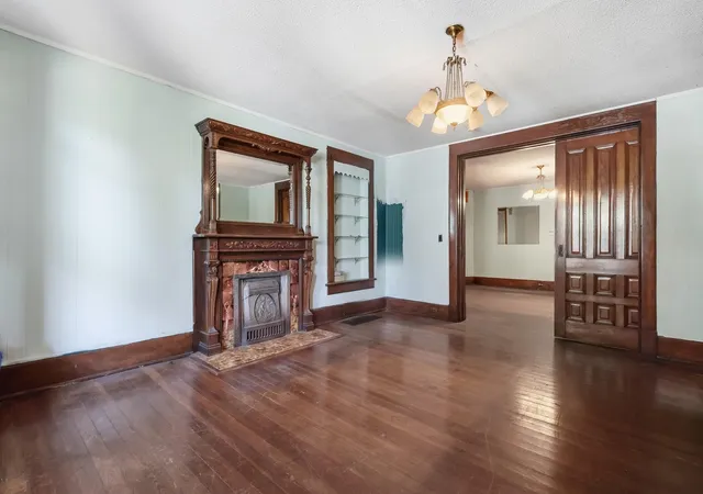 Photo 2 of Single family home for sale at 908 E Martin Luther King Blvd, Chattanooga, TN 37403 | MLS# 1542369 | Listing updated on 2026-09-08