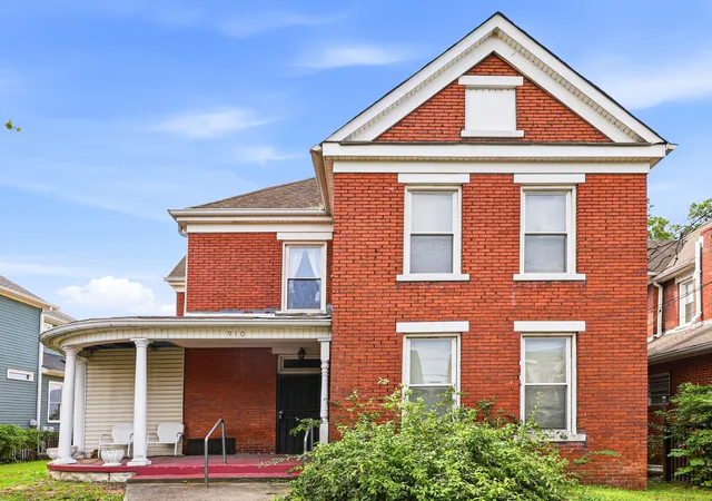 Photo 1 of Multi family home for sale at 910 E Martin Luther King Blvd, Chattanooga, TN 37403 | MLS# 1542372 | Listing updated on 2026-09-08