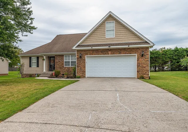 Photo 1 of Single family home for sale at 213 Thoroughbred Dr Nw, Cleveland, TN 37312 | MLS# 1542371 | Listing updated on 2026-09-09
