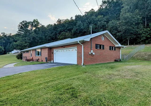 Photo 1 of Single family home for sale at 4392 Blue Springs Rd Se, Cleveland, TN 37311 | MLS# 1542675 | Listing updated on 2026-09-11