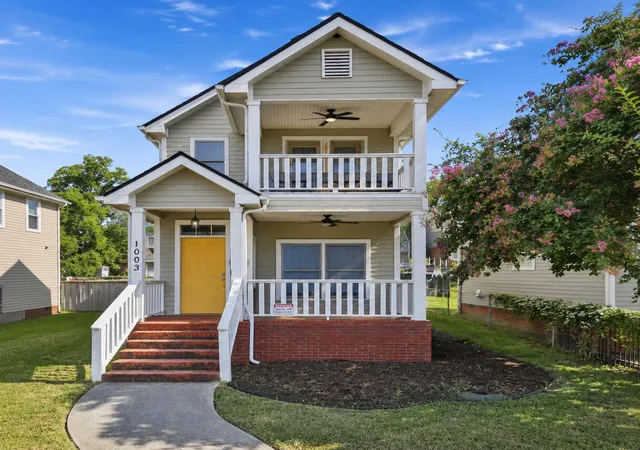 Single family home for sale at 1003 E 11th Street, Chattanooga, TN 37403 | MLS# 1542791